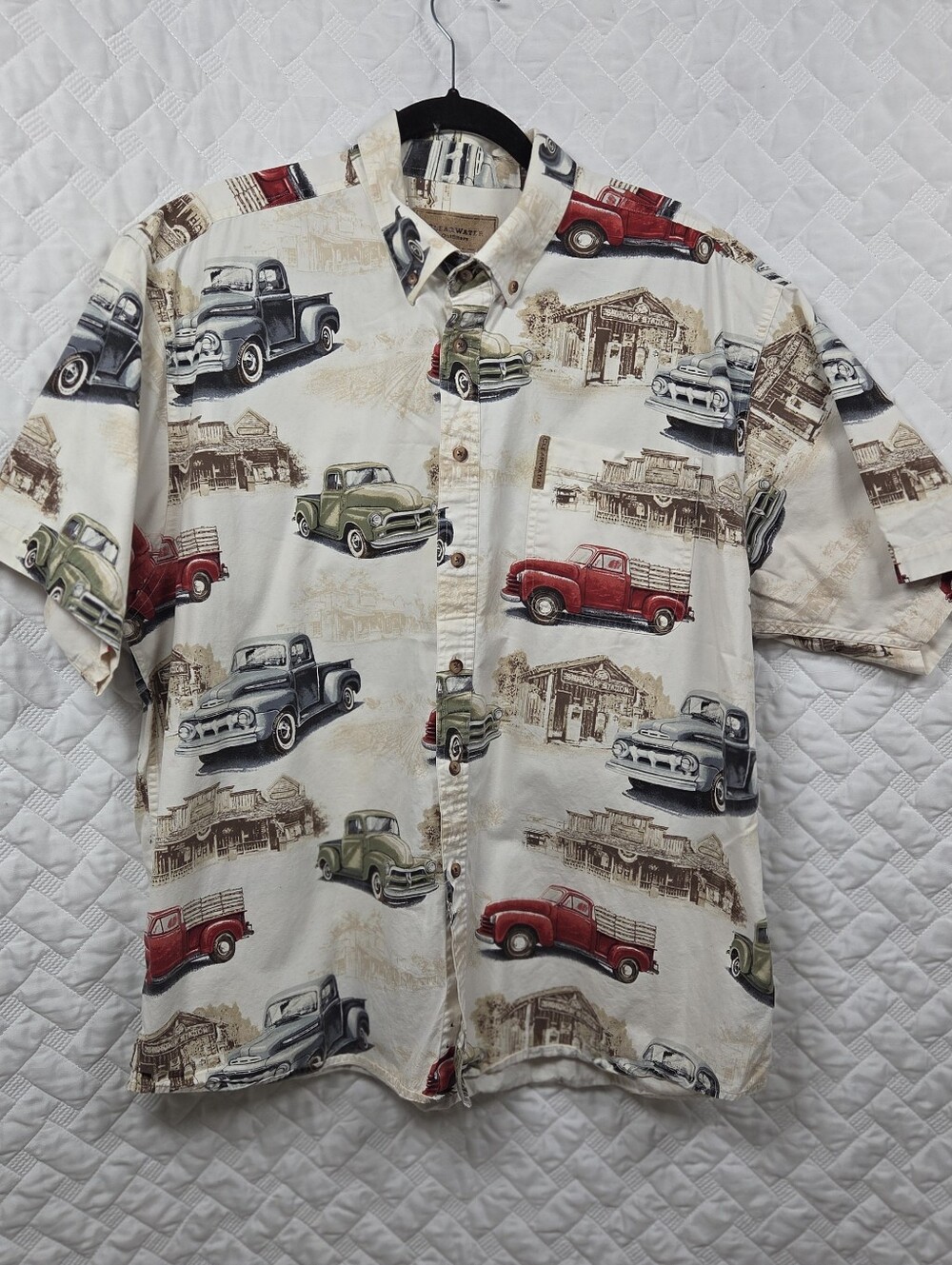 Clearwater Outfitters Vintage Cars  Beach Shirt XL